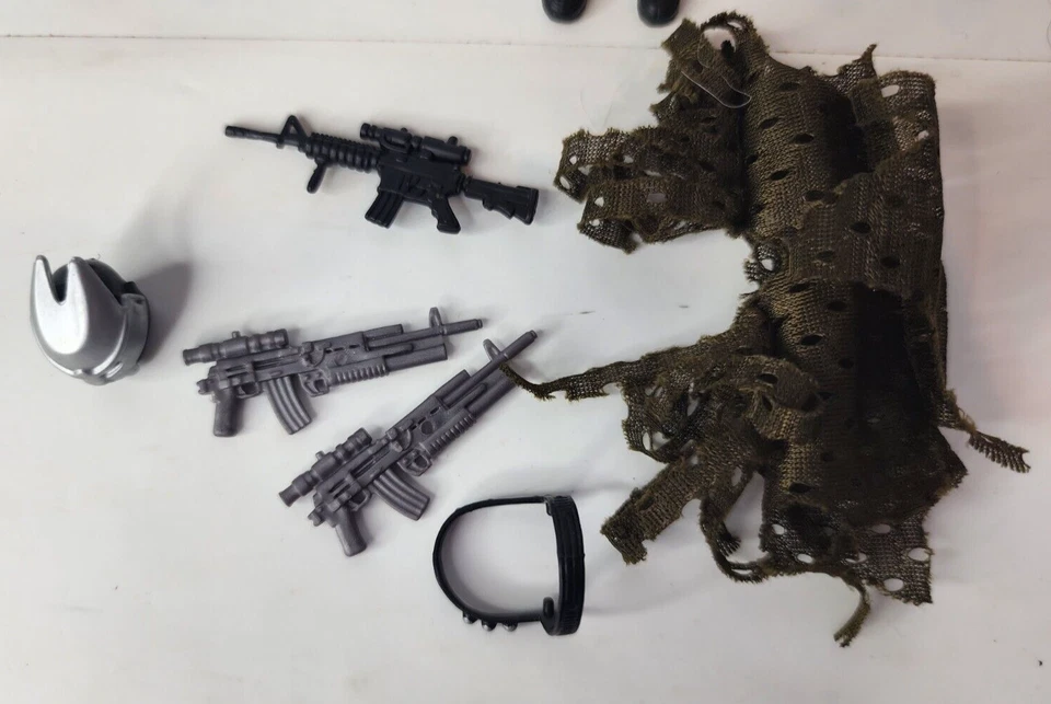 G.I. 2003 Figuras de acción casi completas Joe vs Cobra Spy Troops Duke & Pit Viper Foto 2 de 4