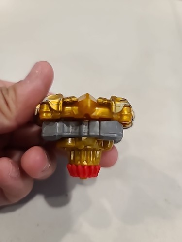 Hasbro Beyblade Burst Xcalius Master Kit Dorado - Imagen 2 de 6