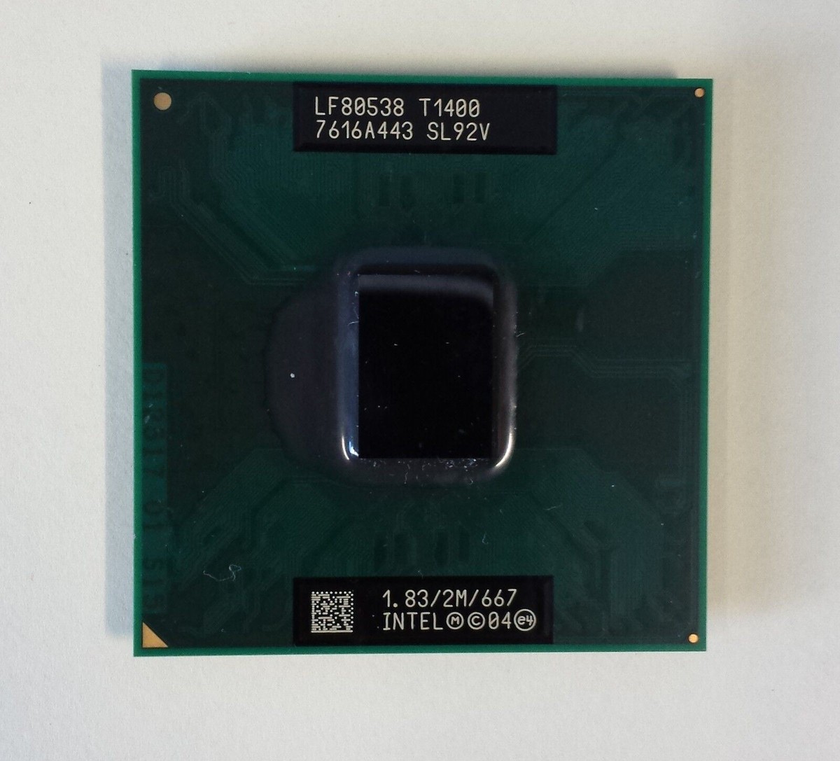 Processeur ( mobile ) 1 x Intel Core 2 Duo P8600 / 2.4 GHz ( 1066 MHz ) Socket P Micro FCPGA 478