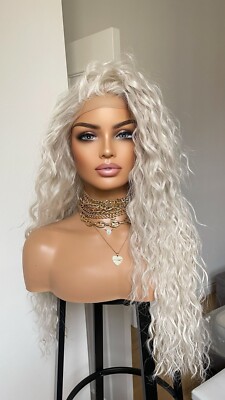 Aschweißblonde lockige synthetische Lace Front Perücke kleine Kappe Größe Perücken für Alopezie