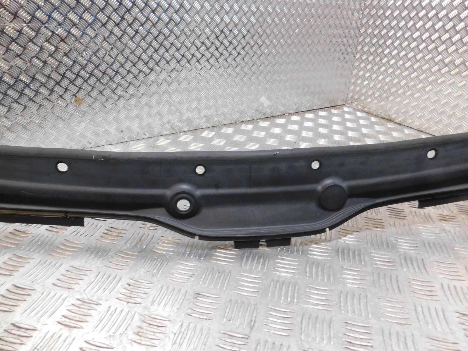 8402642 Bmw X5 Series E53 Cover Windshield Wiper Trim Front Windscreen Cover thumbnail 23