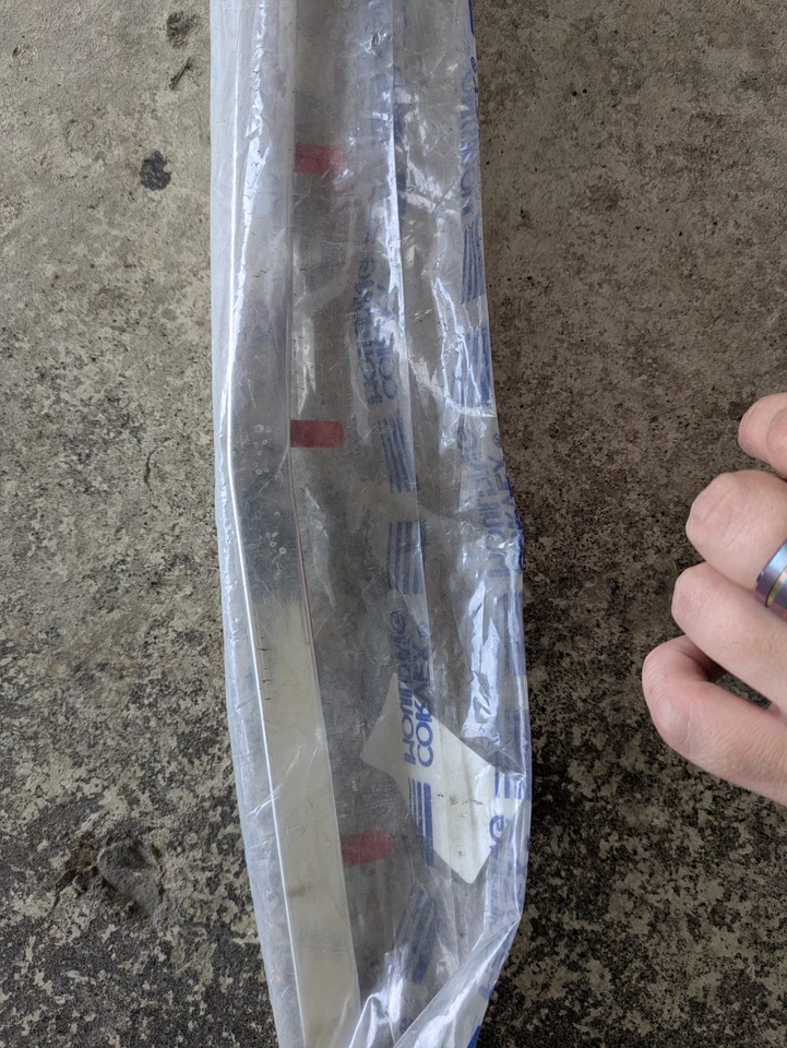 Moldura de capó Corvex GMC TOTALMENTE NUEVA, modelos GMC 1967-68, OER CV01-M32 Foto 4 de 4