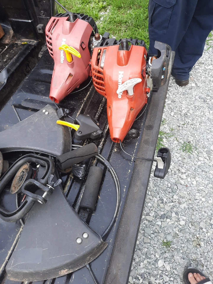 Homelite UT 32605a Pair String Weed Trimmer Powerhead Parts Units - Image 2 of 4