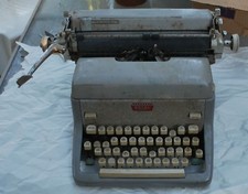 VTG Royal Typewriter Key Magic Margin 12