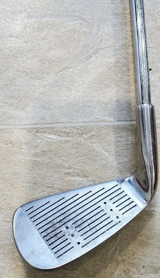 Used Ladies XPC 6 iron 32° Right Handed Sapphire Iron Stiff Flex Steel Shaft - Image 3 of 4