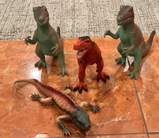 DINOSAUR LOT 4 TOYS DEINONYCHUS TOY MAJOR T-REX 2006 WM2211 DOLGEN IGUANA EUC