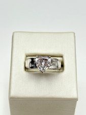 STERLING SILVER 925 WHITE HEART GEMSTONE 3mm BAND SIZE 8.25 RING 6.1g