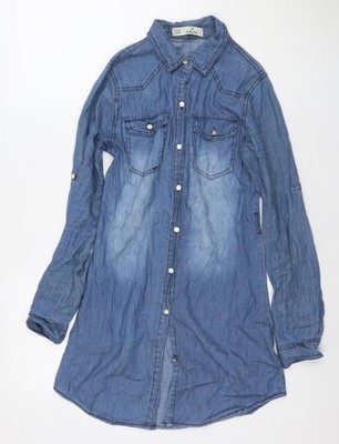 Steigen Sie ein in lässigen Komfort und mühelosen Stil mit diesem blauen Jeanshemdkleid b