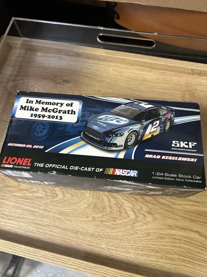 Brad Keselowski Miller Lite SKF 2013 Nascar Promo Memory of Mike McGrath 1:24 LE Foto 3 de 4
