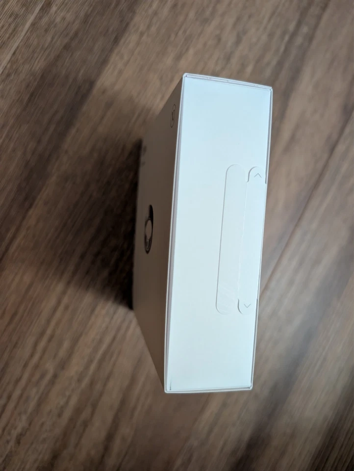 OURA Ring Gen 4 -  Brand New - Sealed - Silver - Size 10 - Image 3 of 3