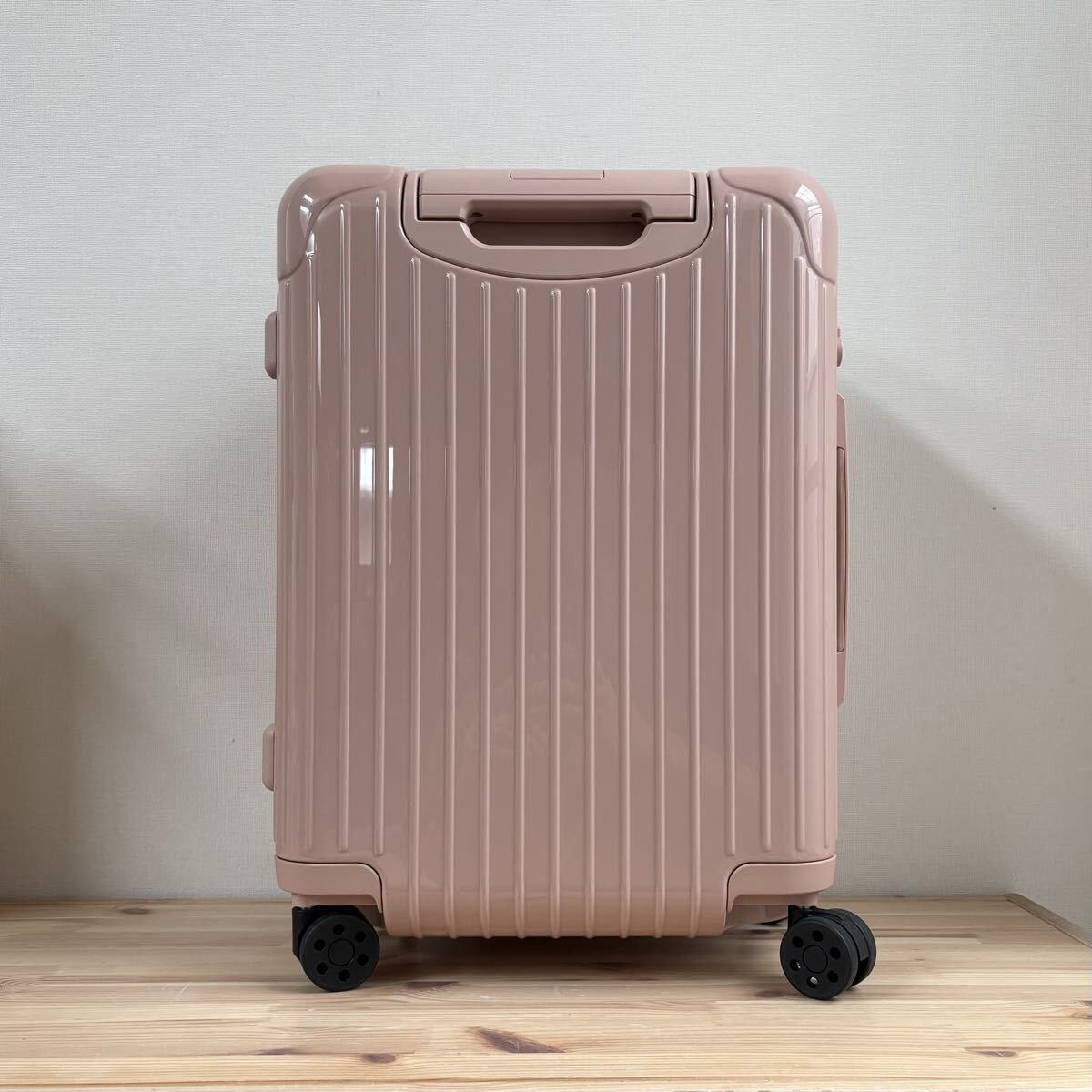 Rimowa Essential Cabin 36L Pink 4 wheels Carry Case Suitcase | eBay