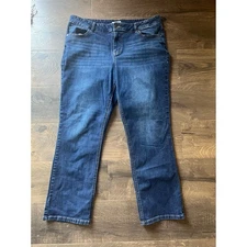 M Jeans by Maurices Classic Blue Wash Slim Straight Leg Mid Rise Womens 18W