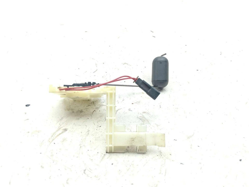 Medidor de unidad de envío de combustible Harley Davidson Street Glide 15 FLHXS Foto 2 de 4