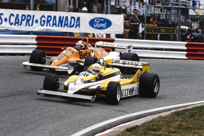 Rene Arnoux Renault RE30 battles with Siegfried Stohr Arrows A3 Ford Old Photo