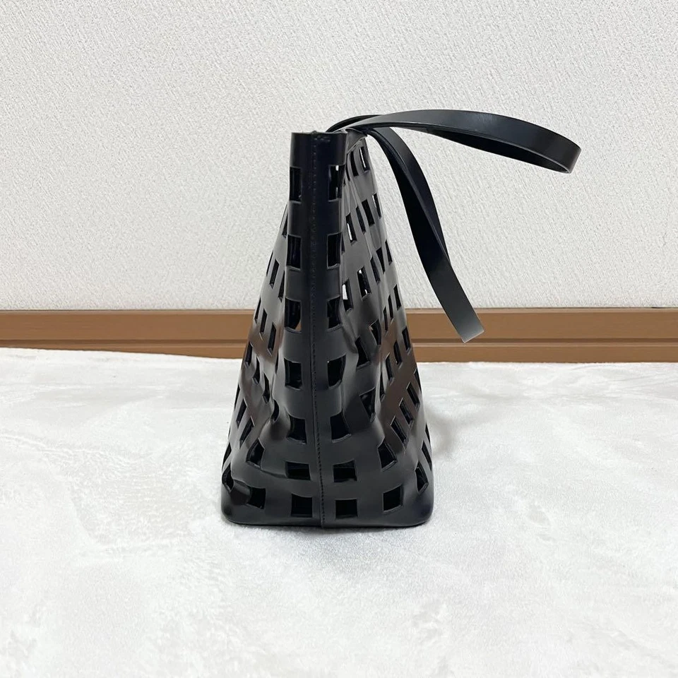 Bolso de Mano PRADA Cuero Negro Gamuza Banda Pequeña Bolsa Incluida Excelente Estado Foto 4 de 4