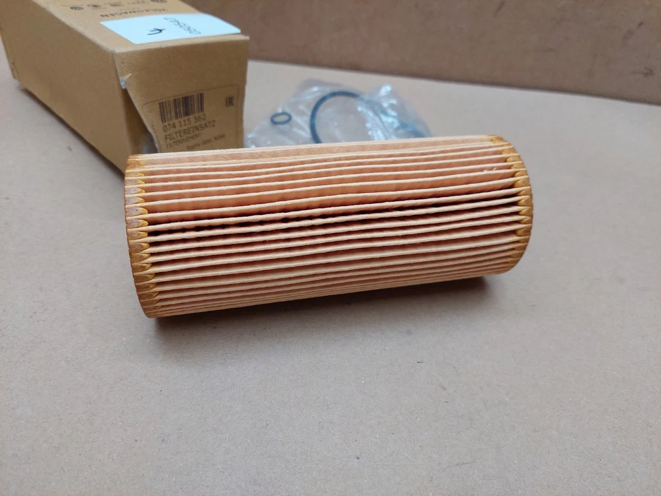 VW AUDI Oil  Filter 1.9 2.0 TDI Diesel SEAT SKODA 074115562 Genuine NEW OEM - Image 2 of 4