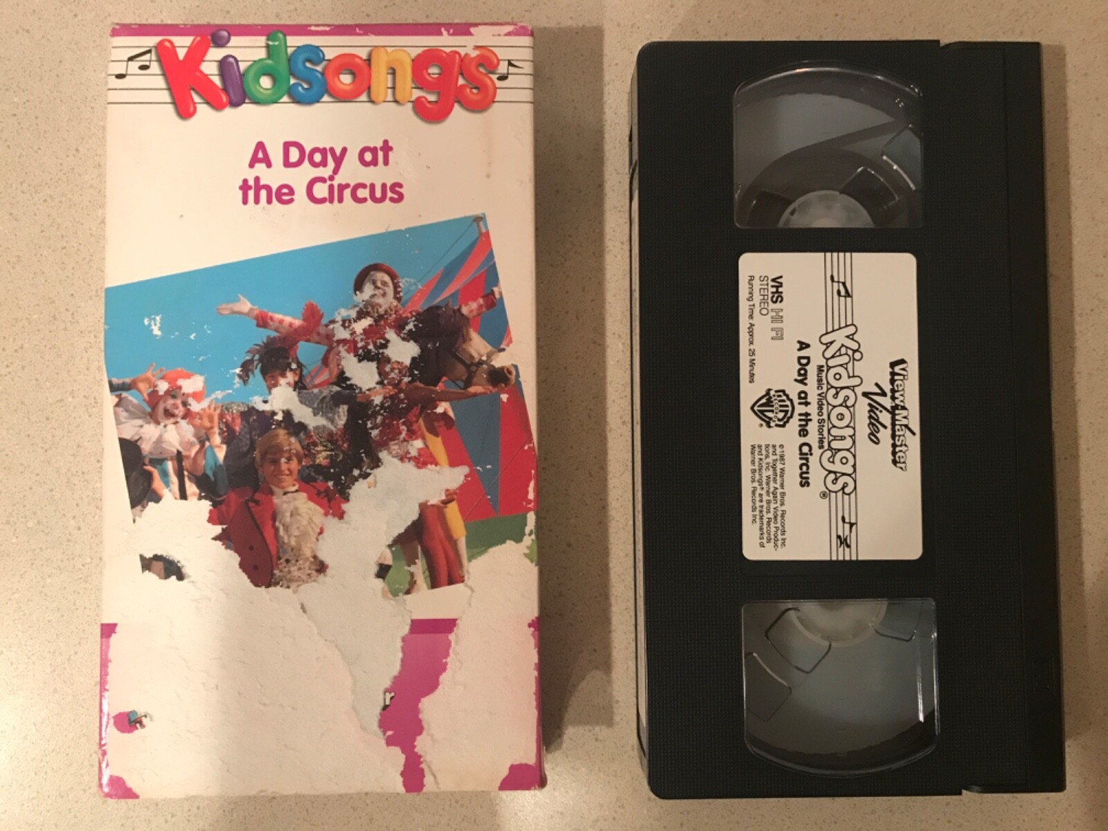 Kidsongs: A Day at the Circus (VHS, 1987) View-Master Video 75993813937 ...