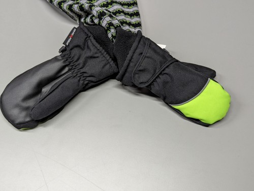 3M Thinsulate Boys Water Resistant Mitten & Hat Set - Black / Green Size S/M - Picture 3 of 4