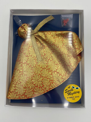 2023 Barbie Convention exclusive 12'' doll fashion gown Swell Mystery gold dress