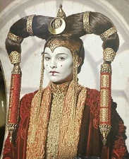 STAR WARS EPISODE I QUEEN AMIDALA RED SENATE GOWN 1999 Free Queen Amidala