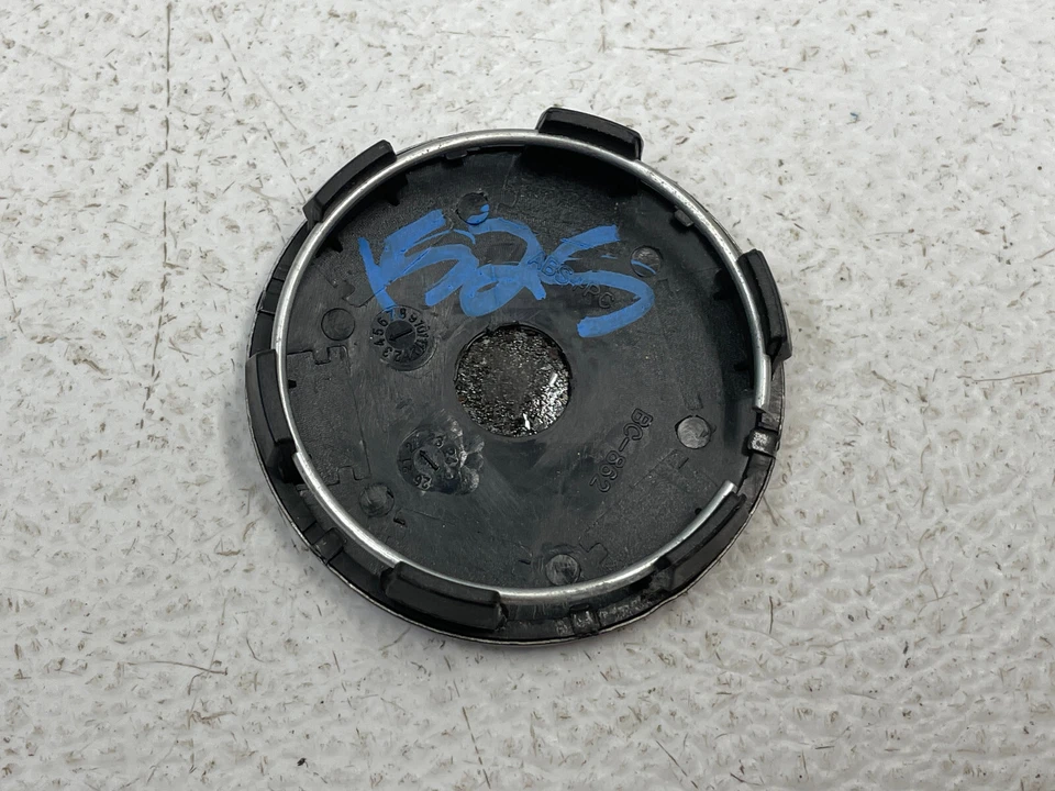 15 16 17 BMW M4 F82 APEX tampa de roda central conjunto de 3 preto 1525 - Imagem 3 de 4