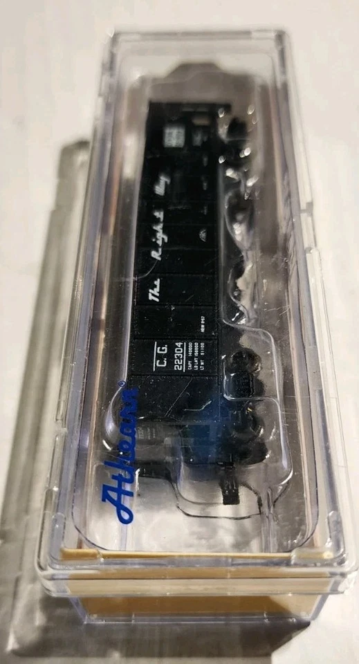 Athearn N Scale 3 Bay Hopper Central of Georgia #22304 - Image 2 of 3