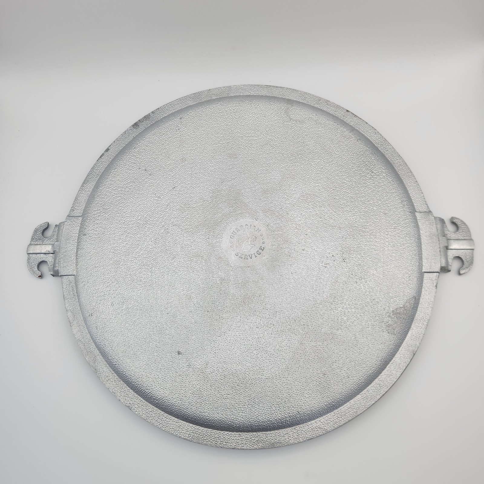 Vtg Guardian Service Ware Cast Hammered Aluminum Griddle Platter Pizza Tray 15.5