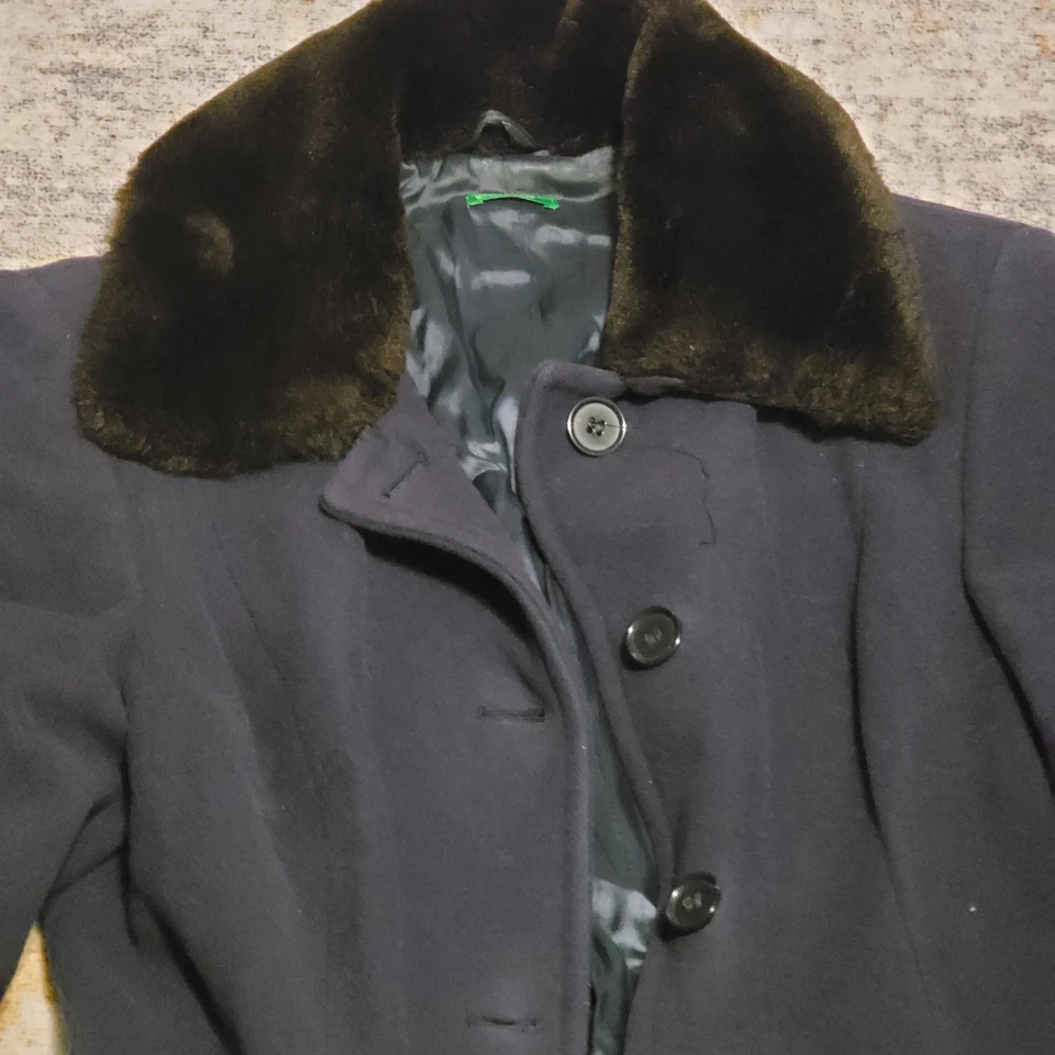 Gabardina larga de lana azul marino United Color of Benetton de colección cuello de piel sintética talla 6 Foto 3 de 4