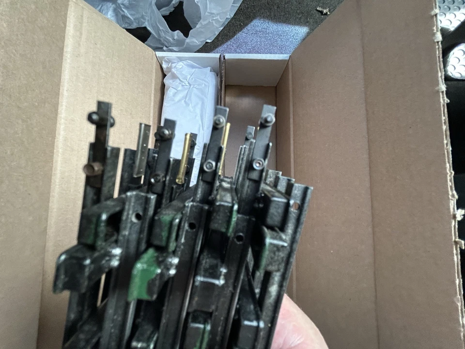 Lionel 772 Pre-War T-Rail Curve full circle 16 piece with hardware - Image 3 of 4