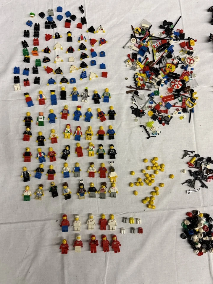 LEGO Vintage Konvolut Minifiguren Ritter Space Pferde Zubehör Sammlung LEGO 677 - Bild 2 von 4