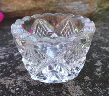 Sparkly, Heavy Clear Glass Open Salt Dip, Cellar, Dish w/Scalloped Rim!