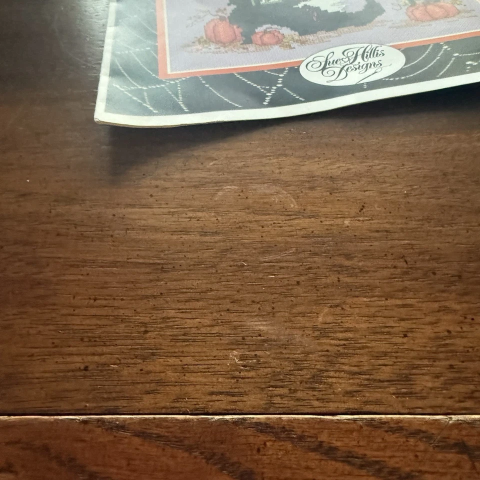 Homecoming by Sue Hillis Cross Stitch Pattern & 28 ct Cashel Linen 9x13 Lavender - Image 4 of 4