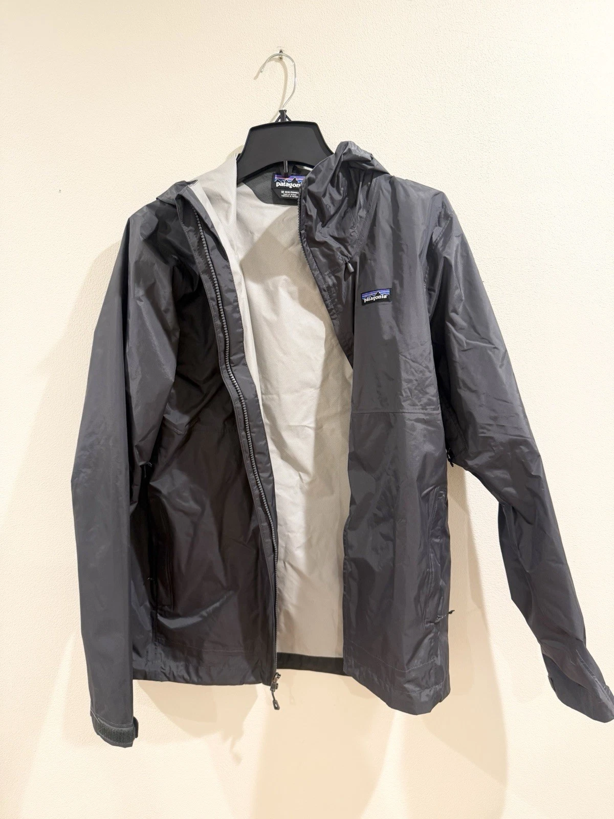 Patagonia torrentshell jacket Men’s Medium