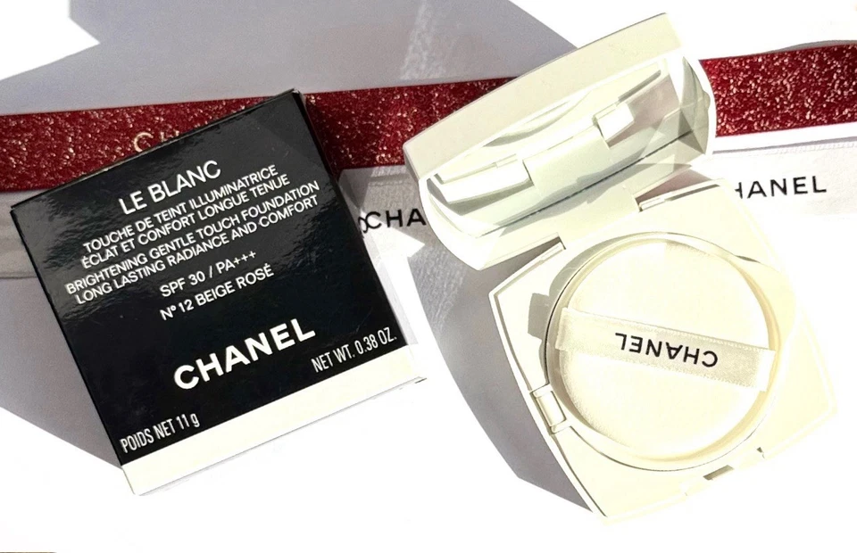 Chanel Le Blanc Brightening Gentle Touch Foundation No. 12 Beige Rose 11g - Bild 4 von 4