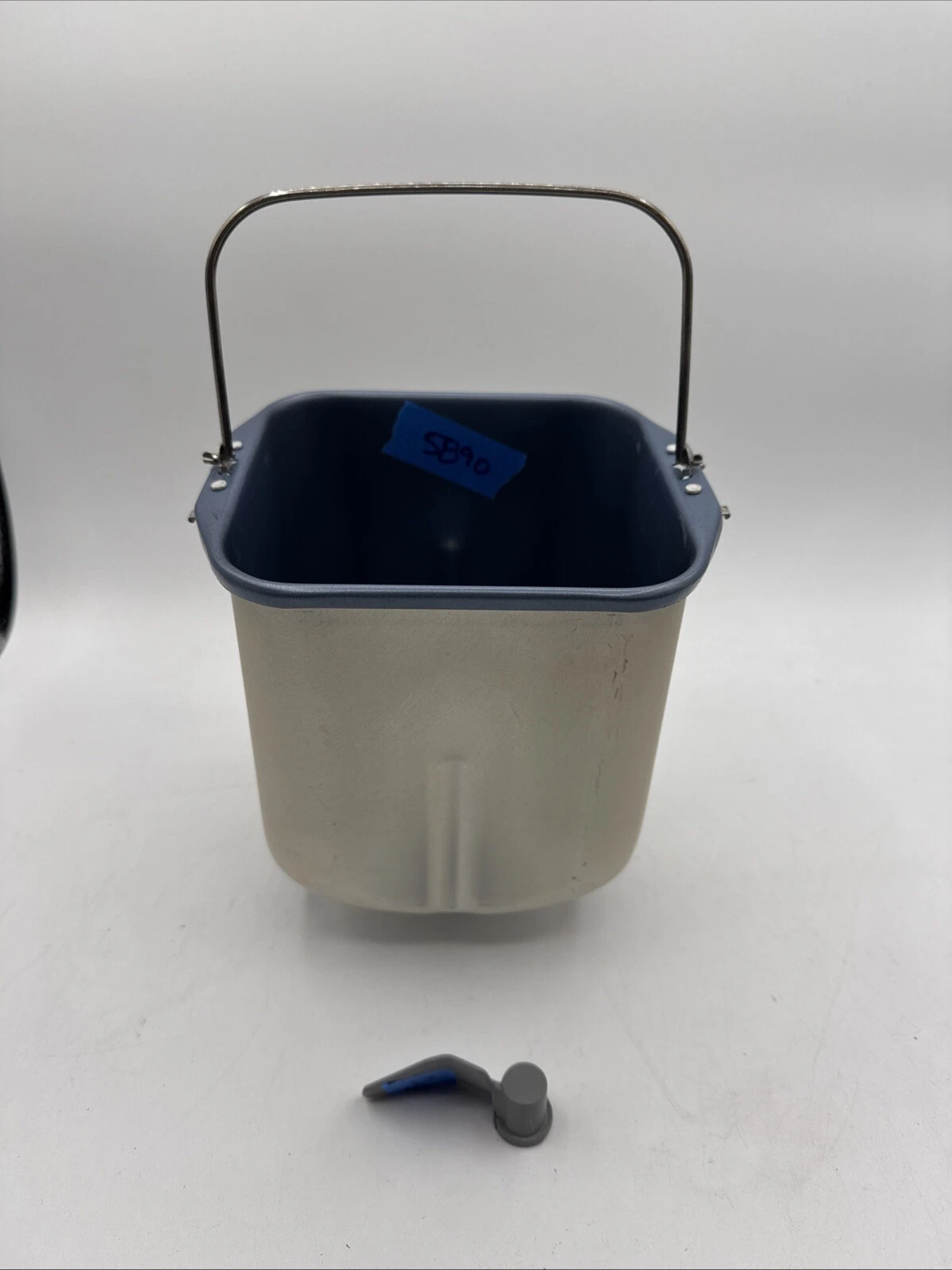 Sunbeam Oster Bread Maker Pan and Paddle Used 5858 5834 5833 5846 5890 5838
