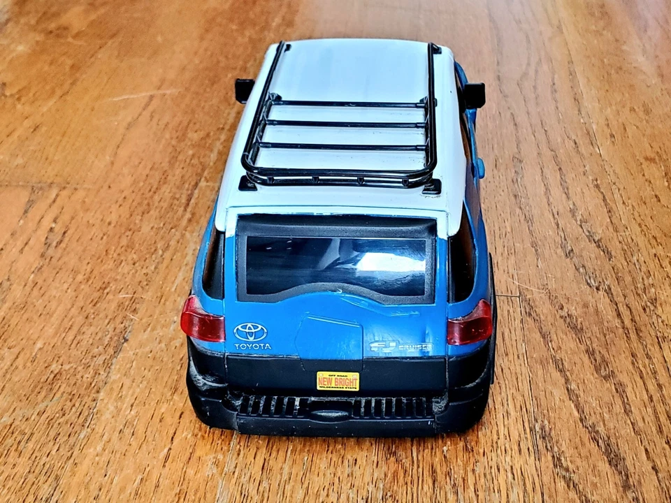 New Bright Body FJ Cruiser RC: Blue Vintage - Image 4 of 4