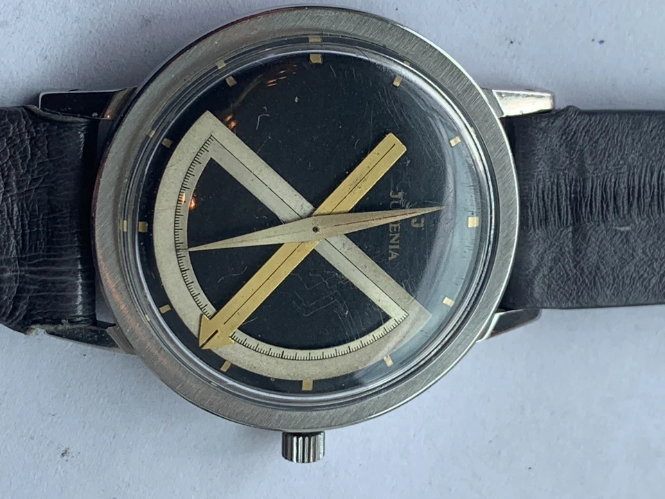 Reloj Juvenia Protractor Foto 2 de 4