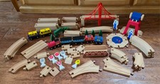 Melissa Doug Wooden Railway Train Set 74 Pieces Compatible w/Brio Thomas EUC