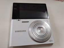 Samsung MV900F Compact Camera 3.3" AMOLED Flip Screen 1080p Video