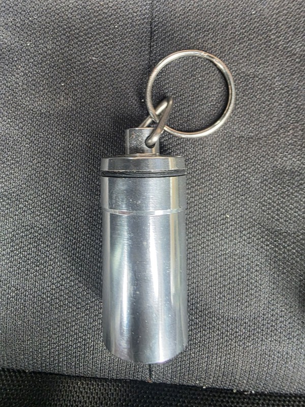 FOB PILL CONTAINER KEYCHAIN Secure Pills Vitamins & other Small Items HEAVY DUTY