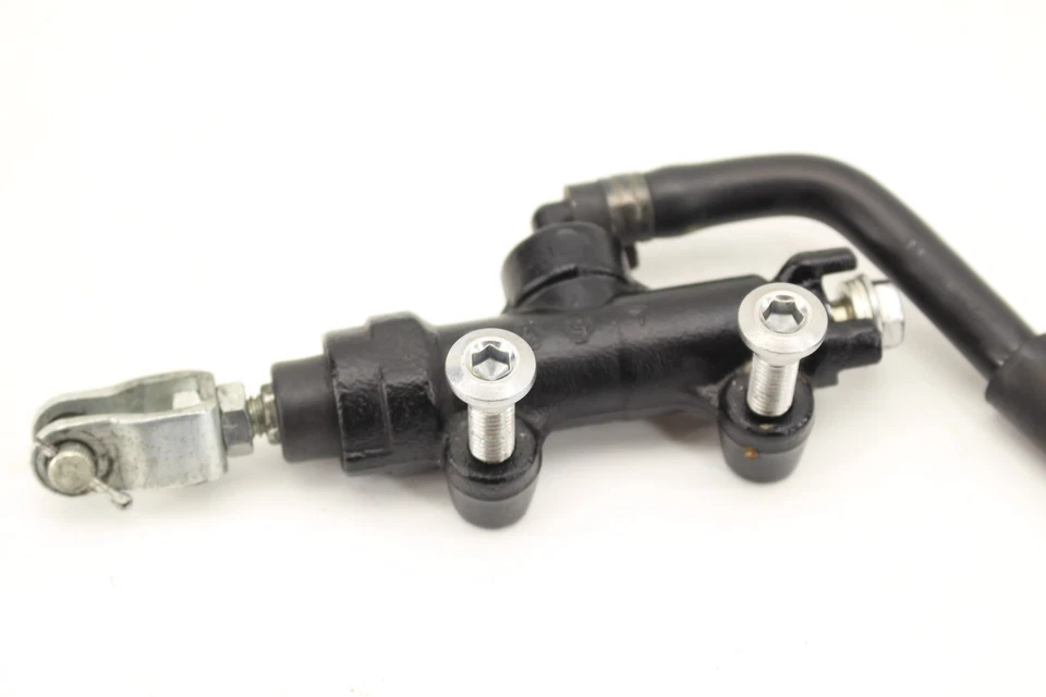 2024 KAWASAKI NINJA ZX6R ZX636 OEM REAR BACK BRAKE MASTER CYLINDER W RESERVOIR Foto 4 de 4