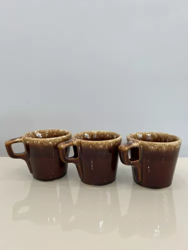 Set Of 3 Vintage Hull Brown Drip Pottery Mugs. Square Handle. 3 1/4”