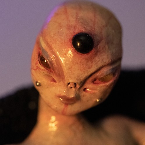 BATH ALIEN. ART TOY FIGURINE NIGTH LAMP. UNIQUE PIECE - 第 6/11 張圖片