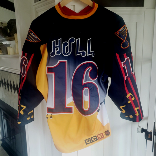 BRETT HULL Never Used St. Louis Blues 95/96 "THE TRUMPETER" Pro Jersey sz 48