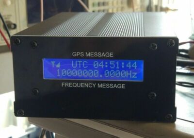 GPSDO GPS Clock 10M SINE WAVE LCD Frequency Message GPS Disciplined Oscillator #