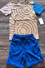 NWT Nike Jordan Boys YMD Blue/Tan Graphic Print Shirt  Fleece Shorts Set Medium