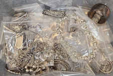Jewelry Wearable Silver Tone Lot 5 Lbs Necklaces Bracelets Earrings Resell  891