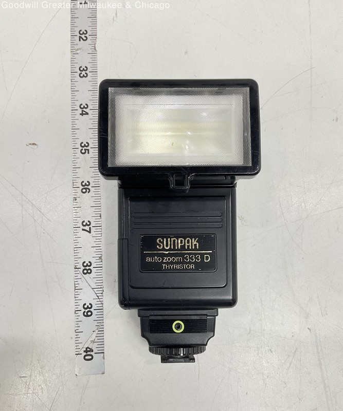 Vintage Sunpak Auto Zoom 344 D Flash Unit