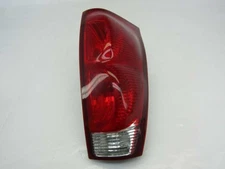 2002-2006 Chevy Avalanche right passenger side rear back tail light brake lamp