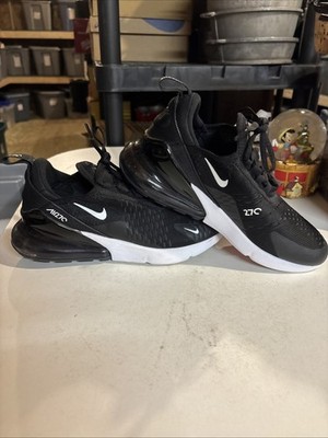 Nike Shoes Men Or Women Black And White Men Size 6.5 Women Size 8 Ah8050-002 EX